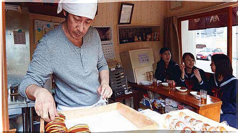 Man making cakes