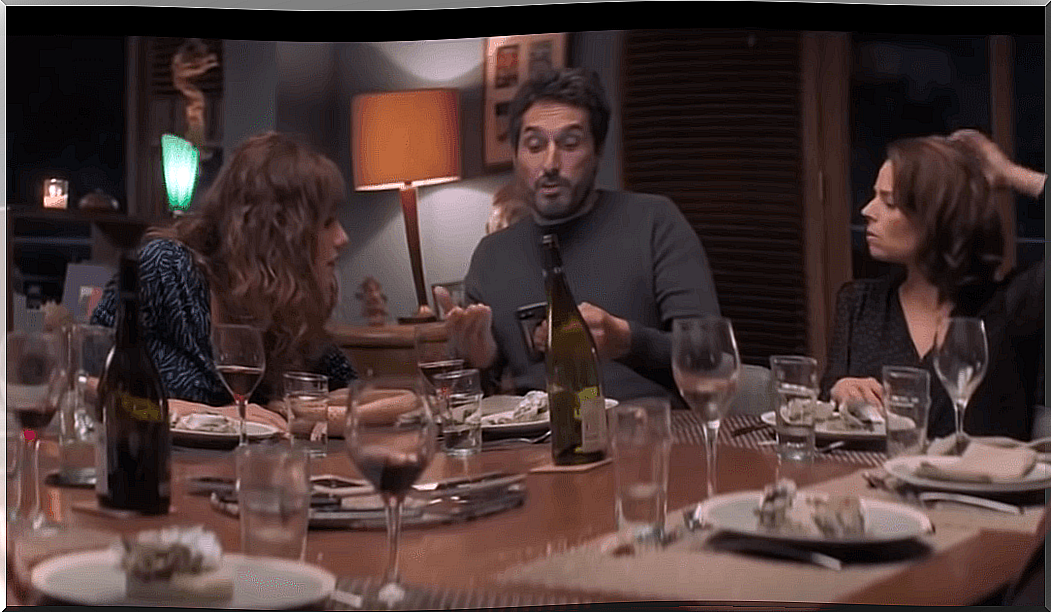 Friends having dinner on the movie The Game